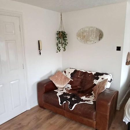 Havisham Studio Flat Rochester Me1 1Xz Strood Exterior photo